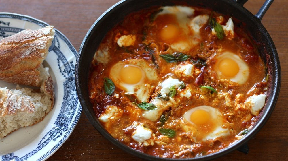 Cast iron pans: 10 common myths - Buy Me Once UK