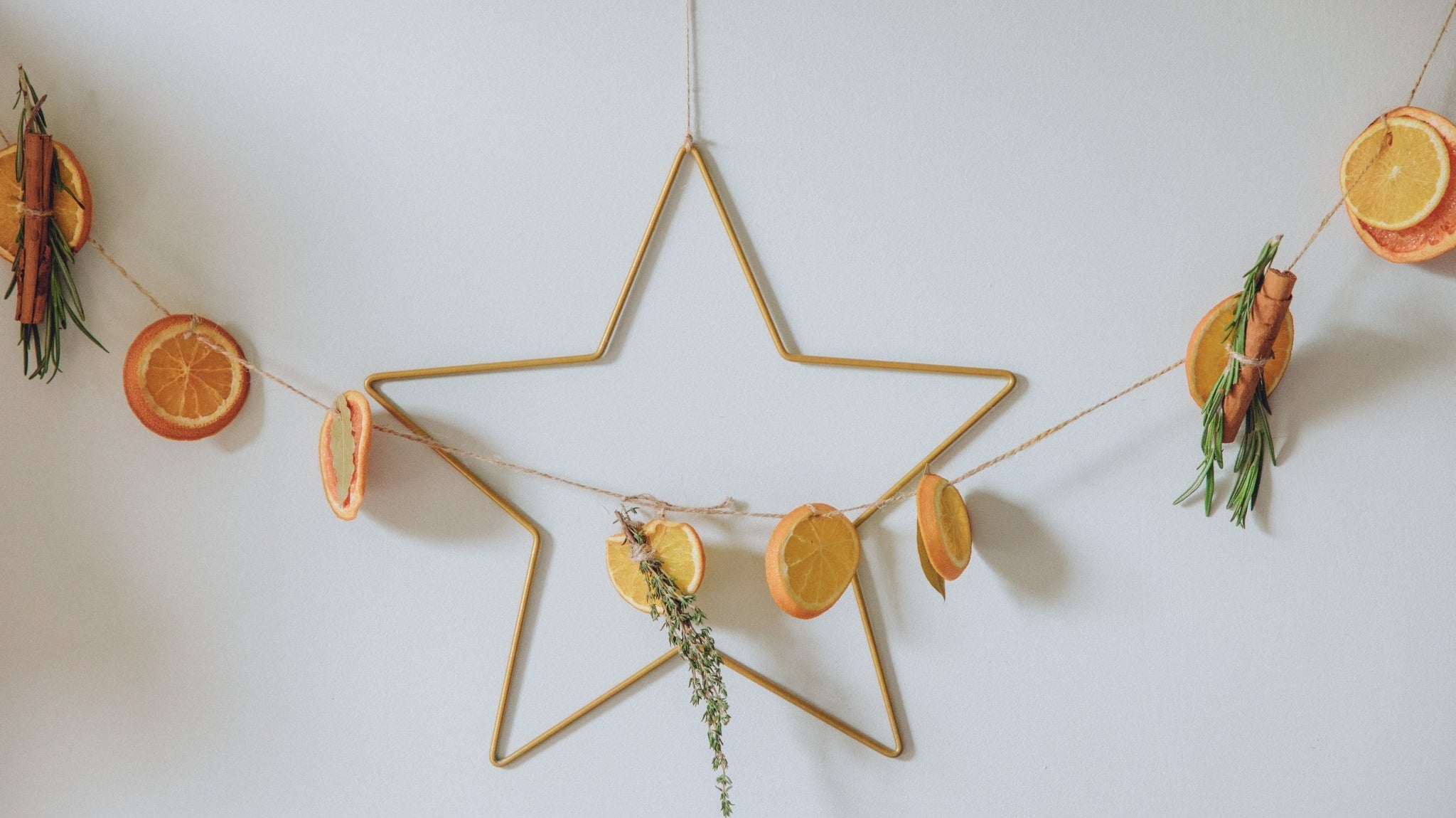 Home-made christmas orange decorations. - Buy Me Once UK