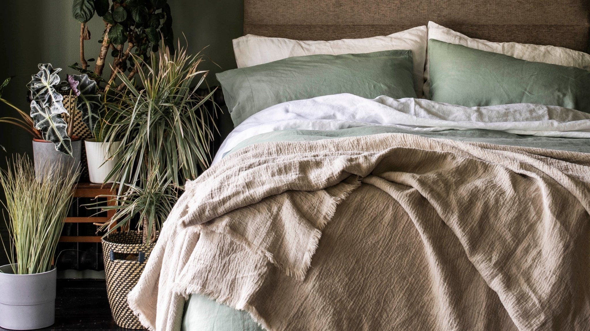 Summer bedding: prepare for future heatwaves with linen sheets. - Buy Me Once UK