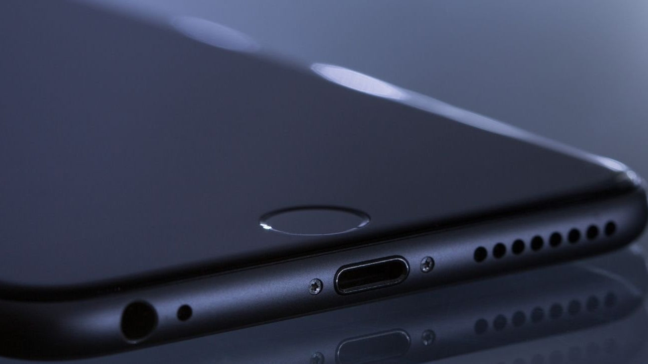 Your phone is going to die. Is there another way? - Buy Me Once UK