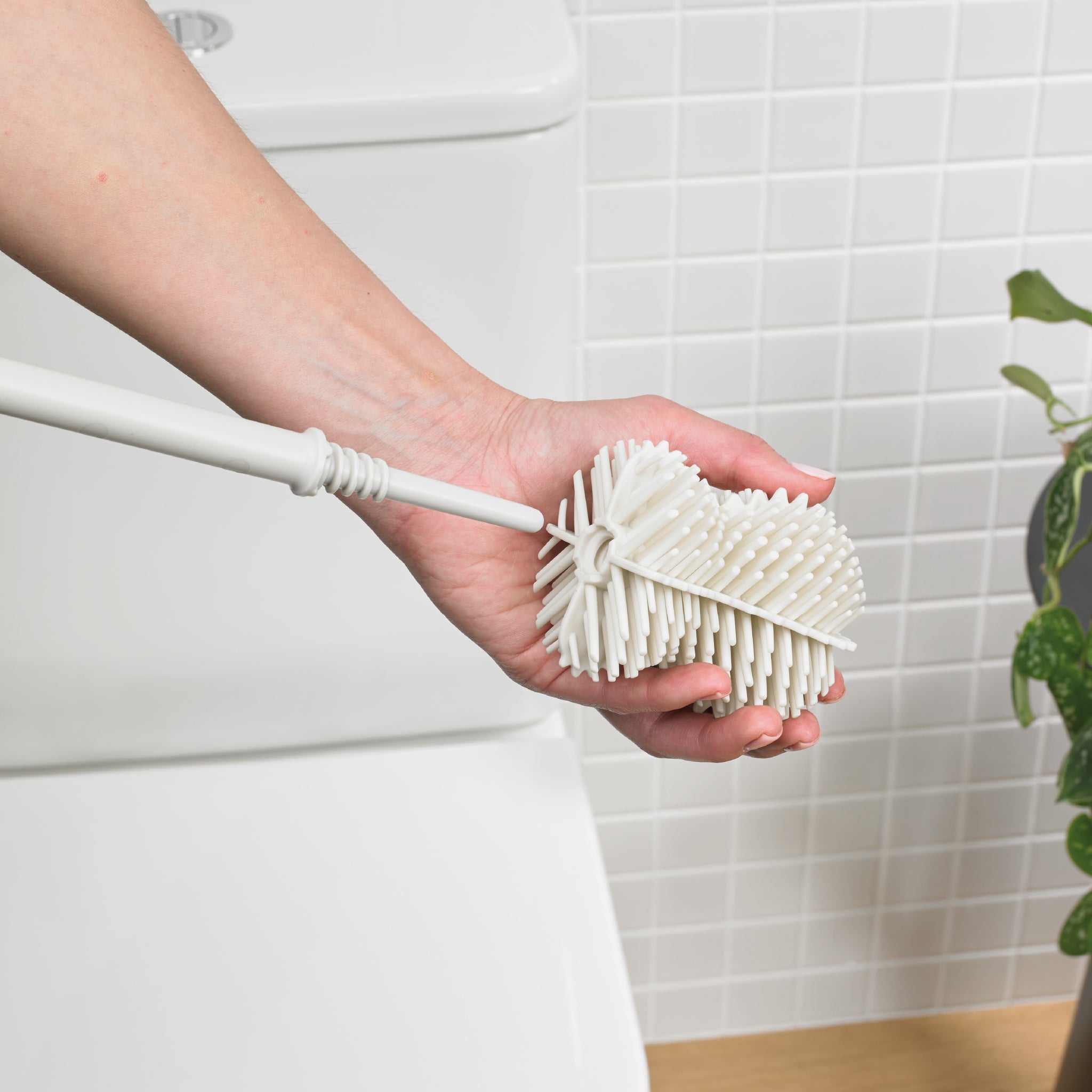 Durable toilet brush head with dense bristles for effective, hygienic cleaning. Compatible with ReBorn handles.