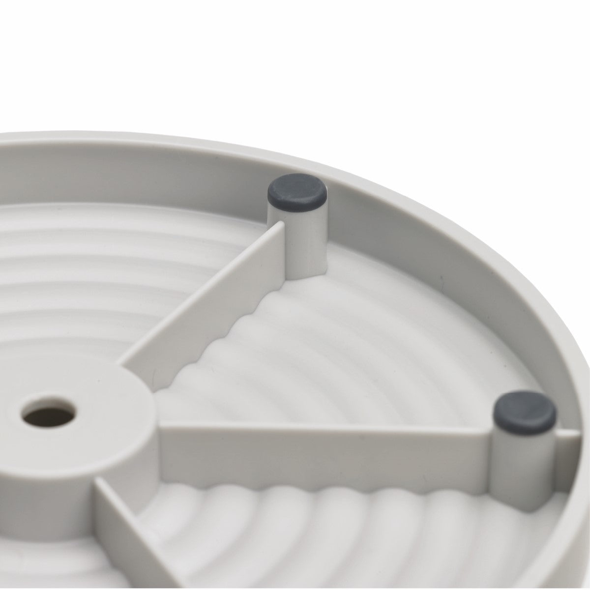 Sturdy recycled kitchen roll holder base with non-slip grips for stability and eco-friendly design.