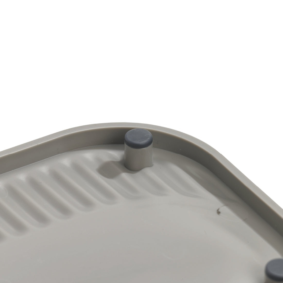 Eco-friendly recycled plastic sink tidy with a modern design, ideal for organizing dishwashing essentials.