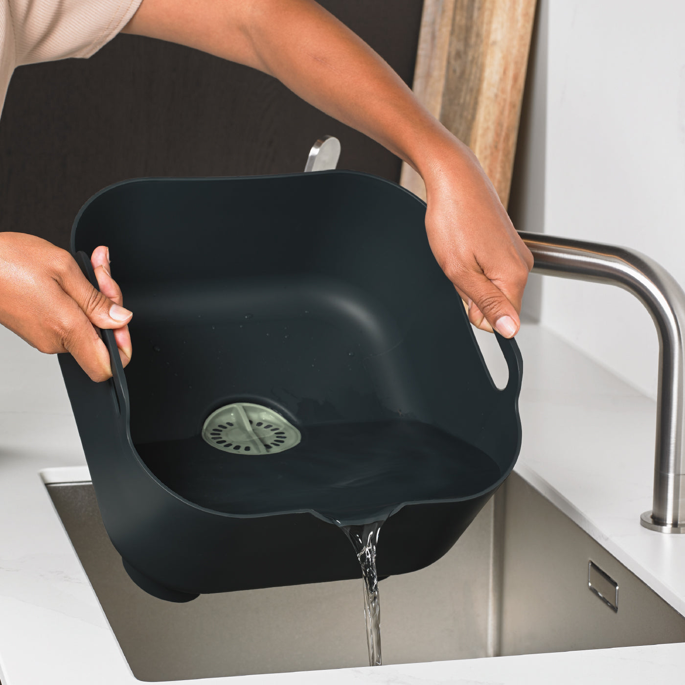 ReBorn recycled washing up bowl with sturdy handles for easy pouring—eco-friendly and durable.