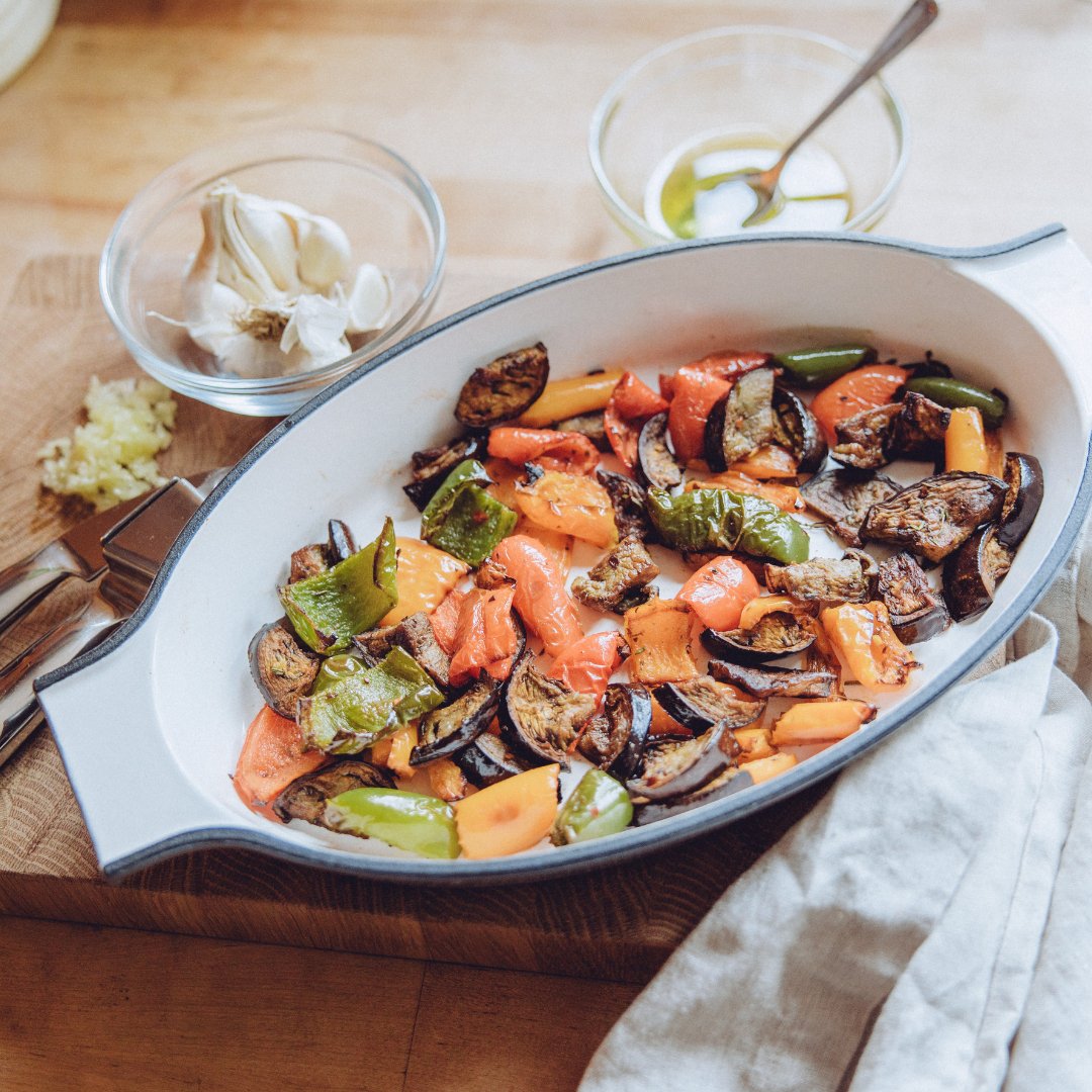 Samuel Groves - Grey & White Oval Cast Iron Enamel Gratin Dish - Buy Me Once UK