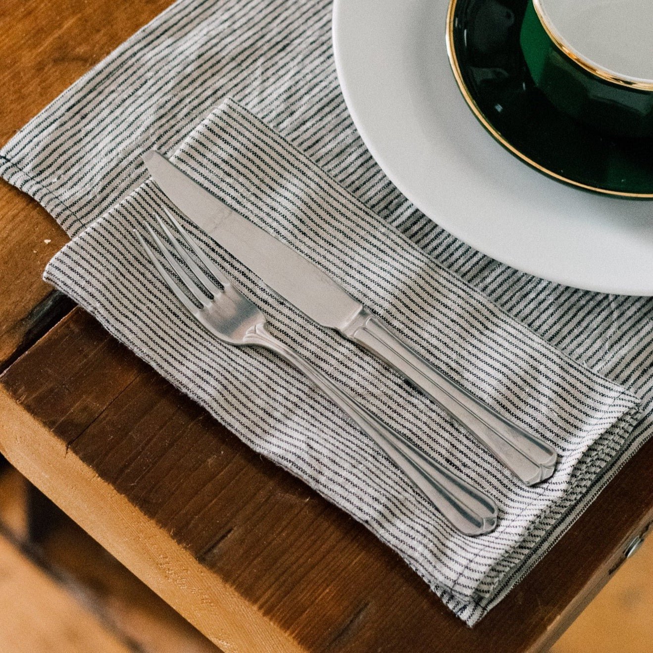 Striped Linen Napkin Set 2
