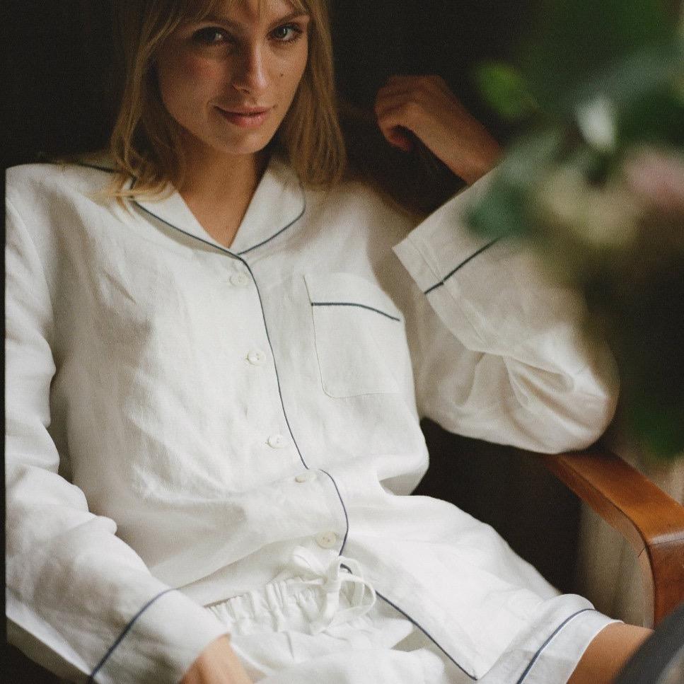 Piglet in Bed - White Linen Pyjama Shorts Set - Buy Me Once UK